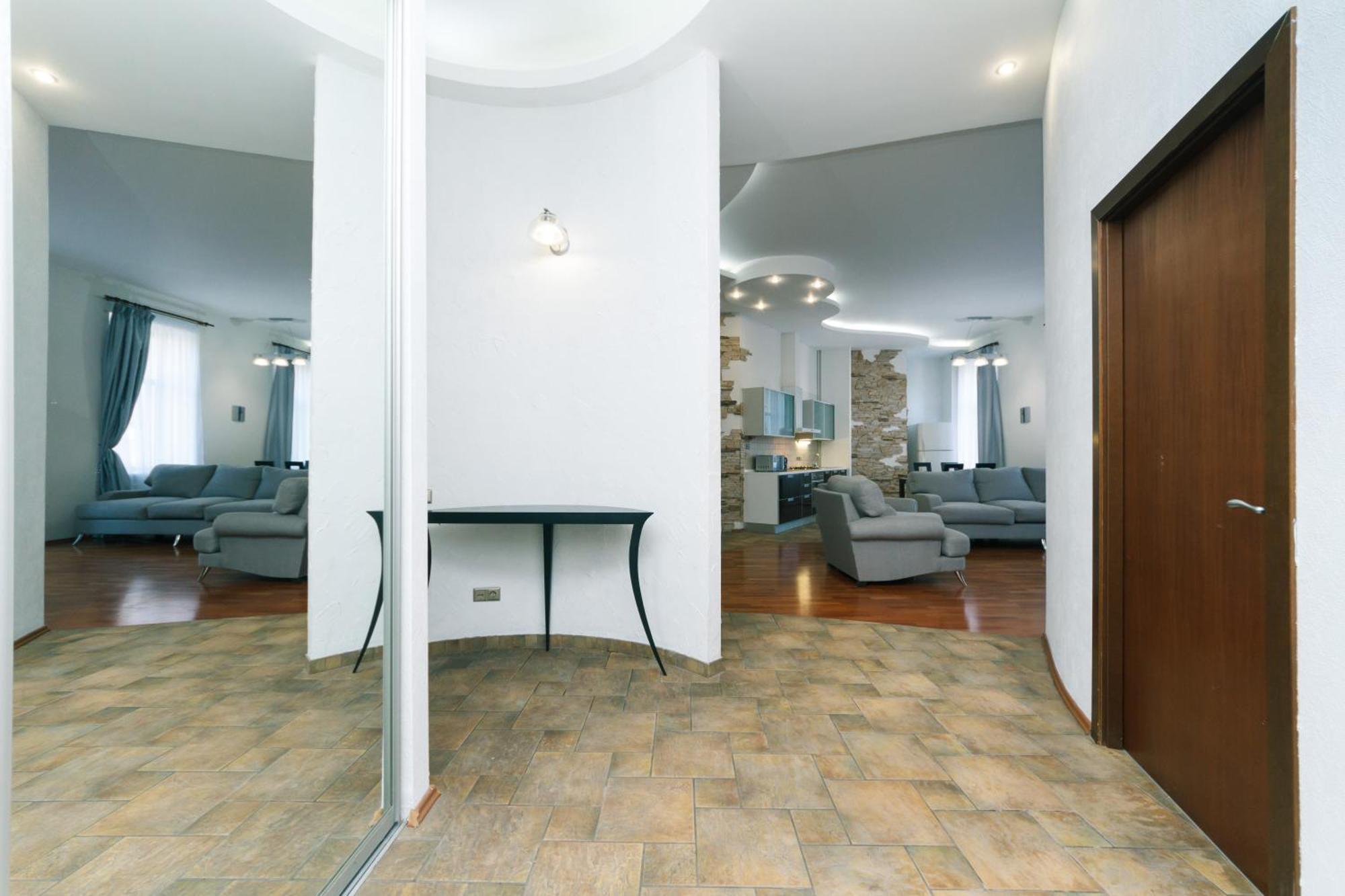 דירות קייב Lux Near Maidan, Khreschutyk 3Br מראה חיצוני תמונה
