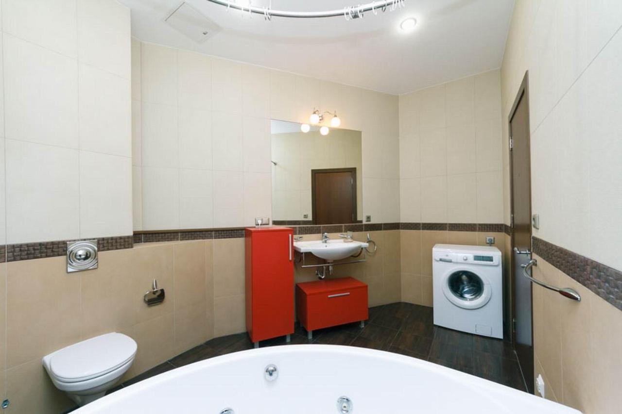 דירות קייב Lux Near Maidan, Khreschutyk 3Br מראה חיצוני תמונה