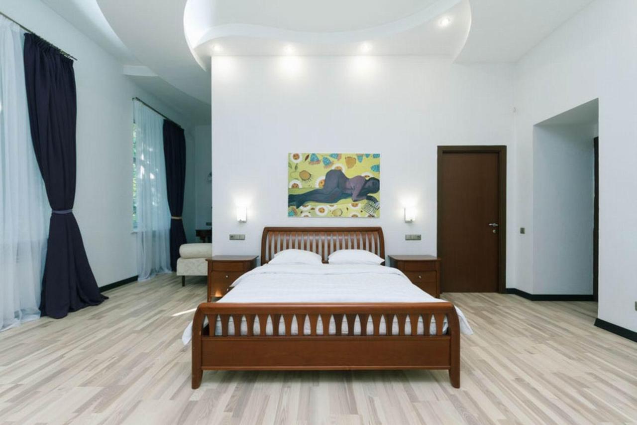 דירות קייב Lux Near Maidan, Khreschutyk 3Br מראה חיצוני תמונה