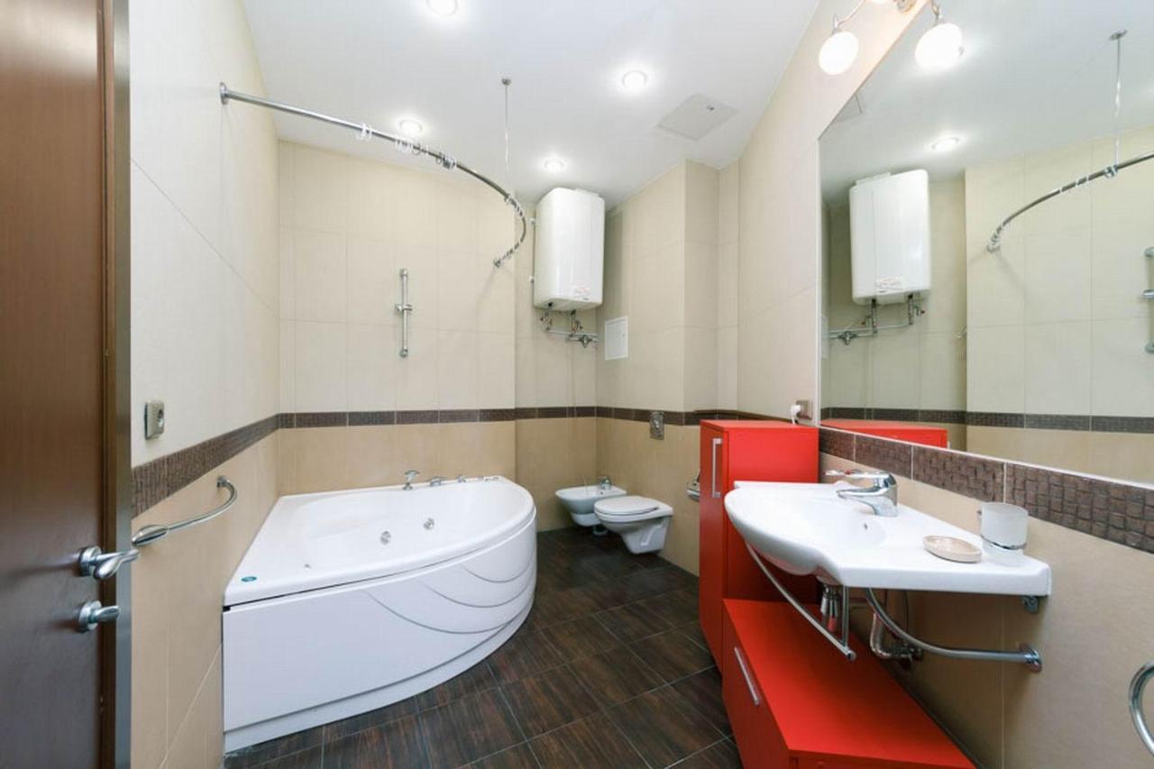 דירות קייב Lux Near Maidan, Khreschutyk 3Br מראה חיצוני תמונה